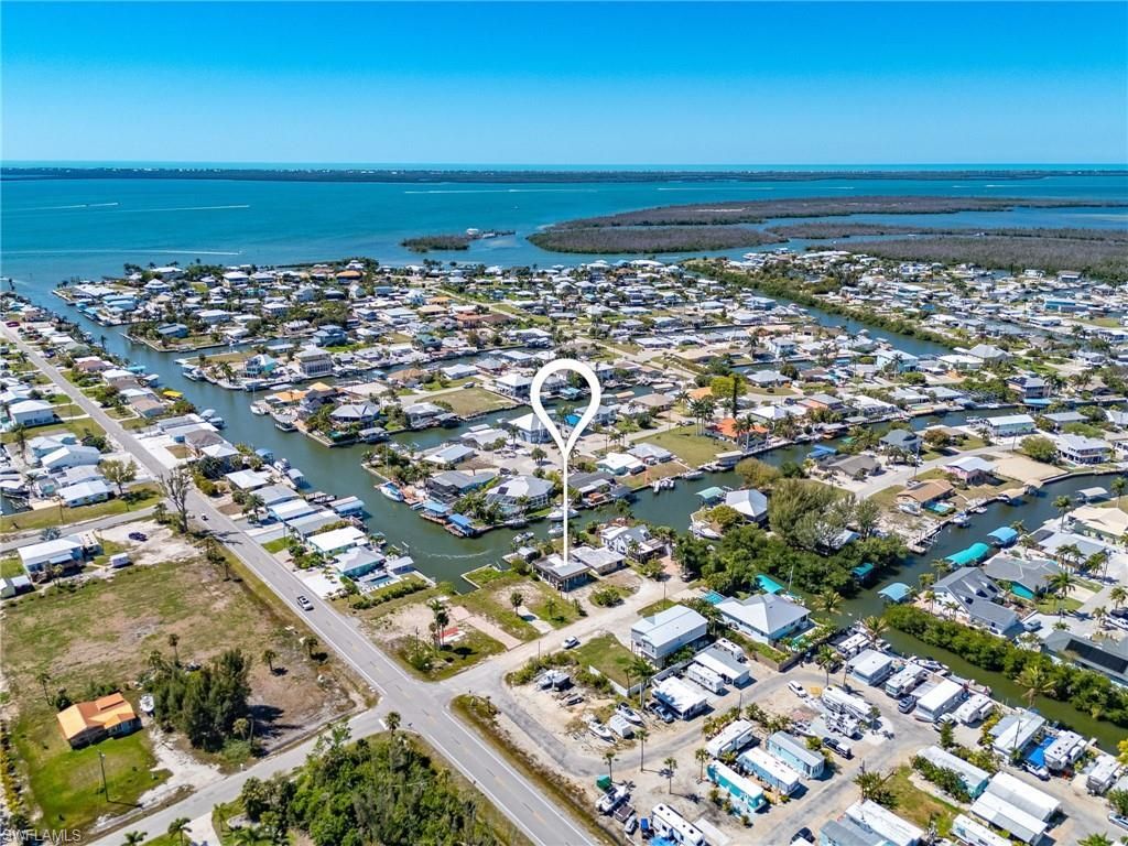 3535 Fifth Ave, Saint James City, FL 33956 Photo