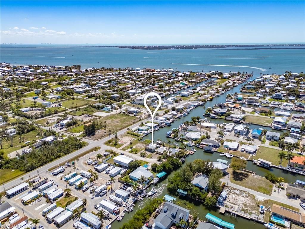 3535 Fifth Ave, Saint James City, FL 33956 Photo