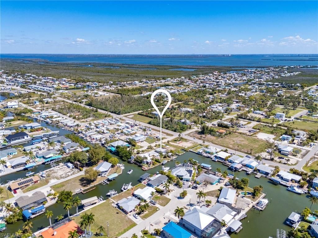 3535 Fifth Ave, Saint James City, FL 33956 Photo