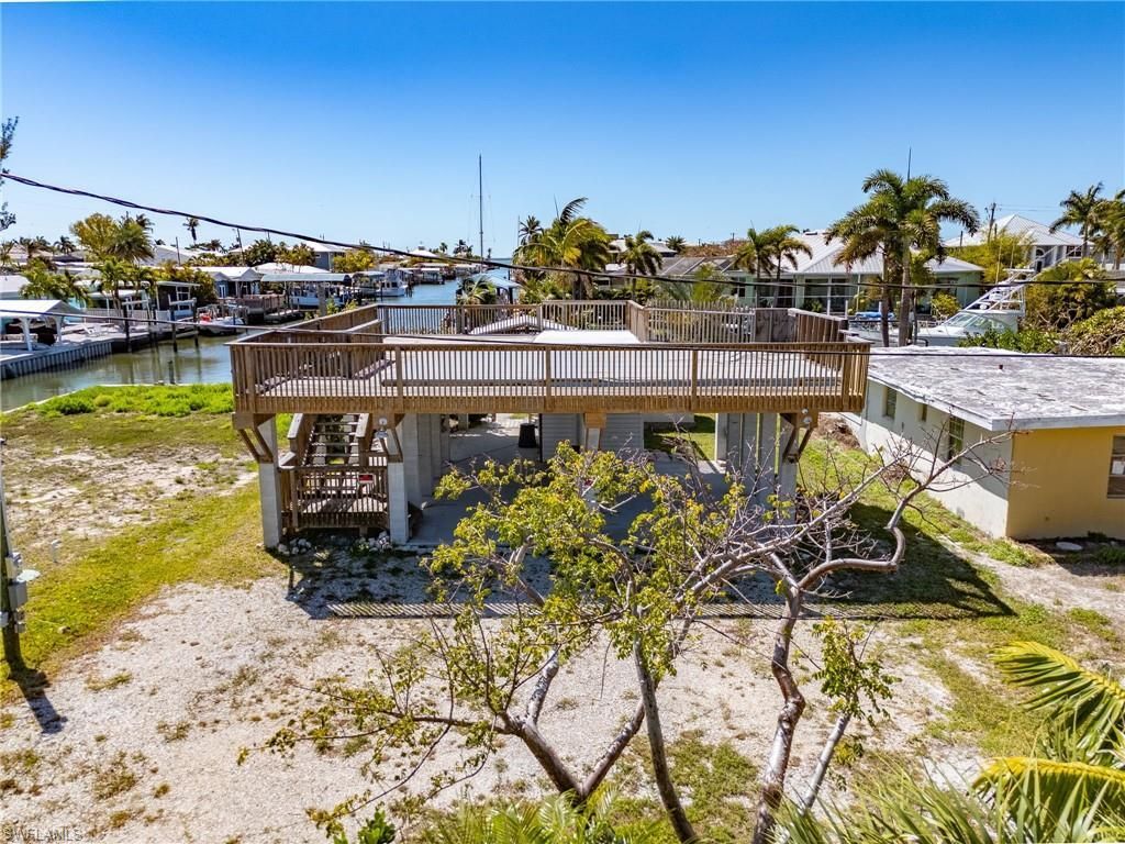 3535 Fifth Ave, Saint James City, FL 33956 Photo