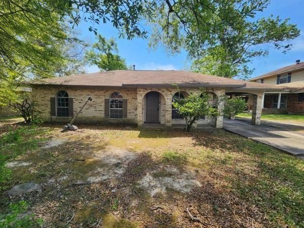 6040 W PERIMETER Drive , Baton Rouge, LA 70811