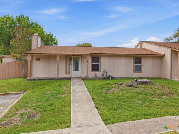 1051 Country Club Drive , Unit 21, Seguin, TX 78155