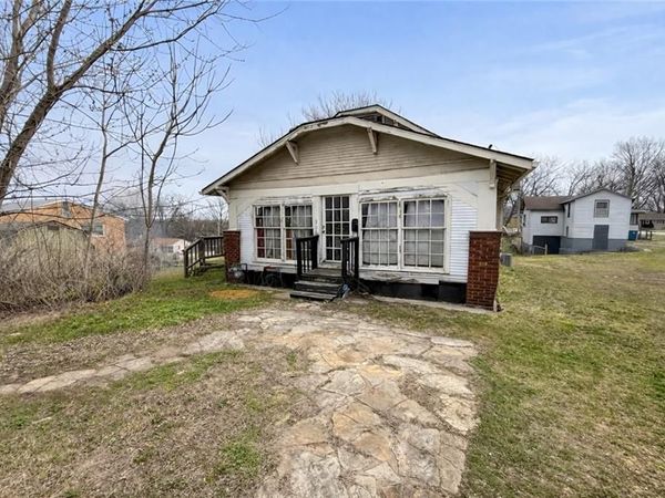 103 N Wilson Avenue, Independence, MO 64050