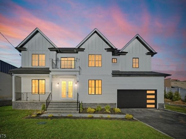 30 Grand Ter, Livingston, NJ 07039