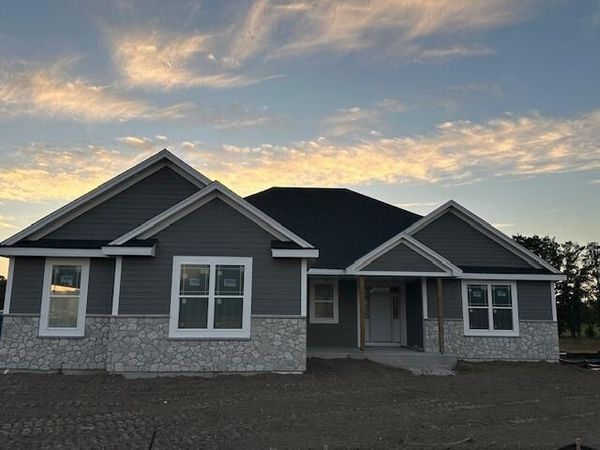 W207 N5817 Muirfield DRIVE, Menomonee Falls, WI 53051