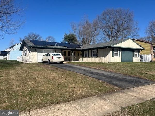 72 EDGE LANE, WILLINGBORO, NJ 08046