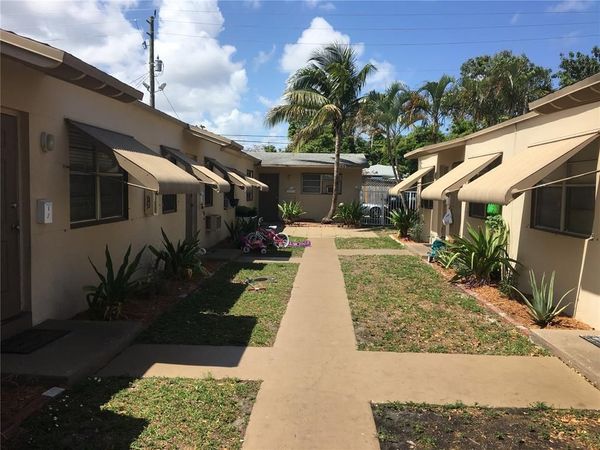 1927 Lincoln Street, Unit 4, Hollywood, FL 33020