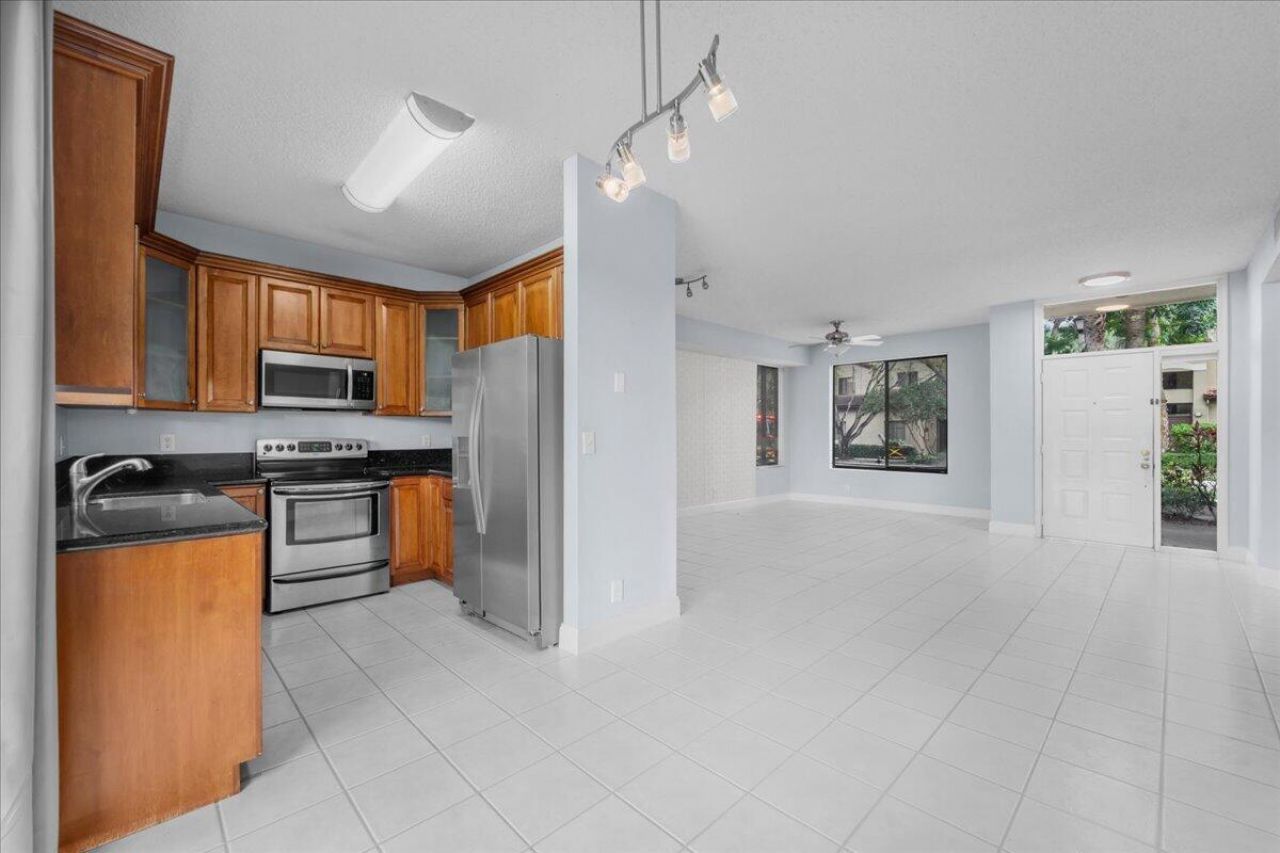 10538 NW 10th Street, Plantation, FL 33322 Photo