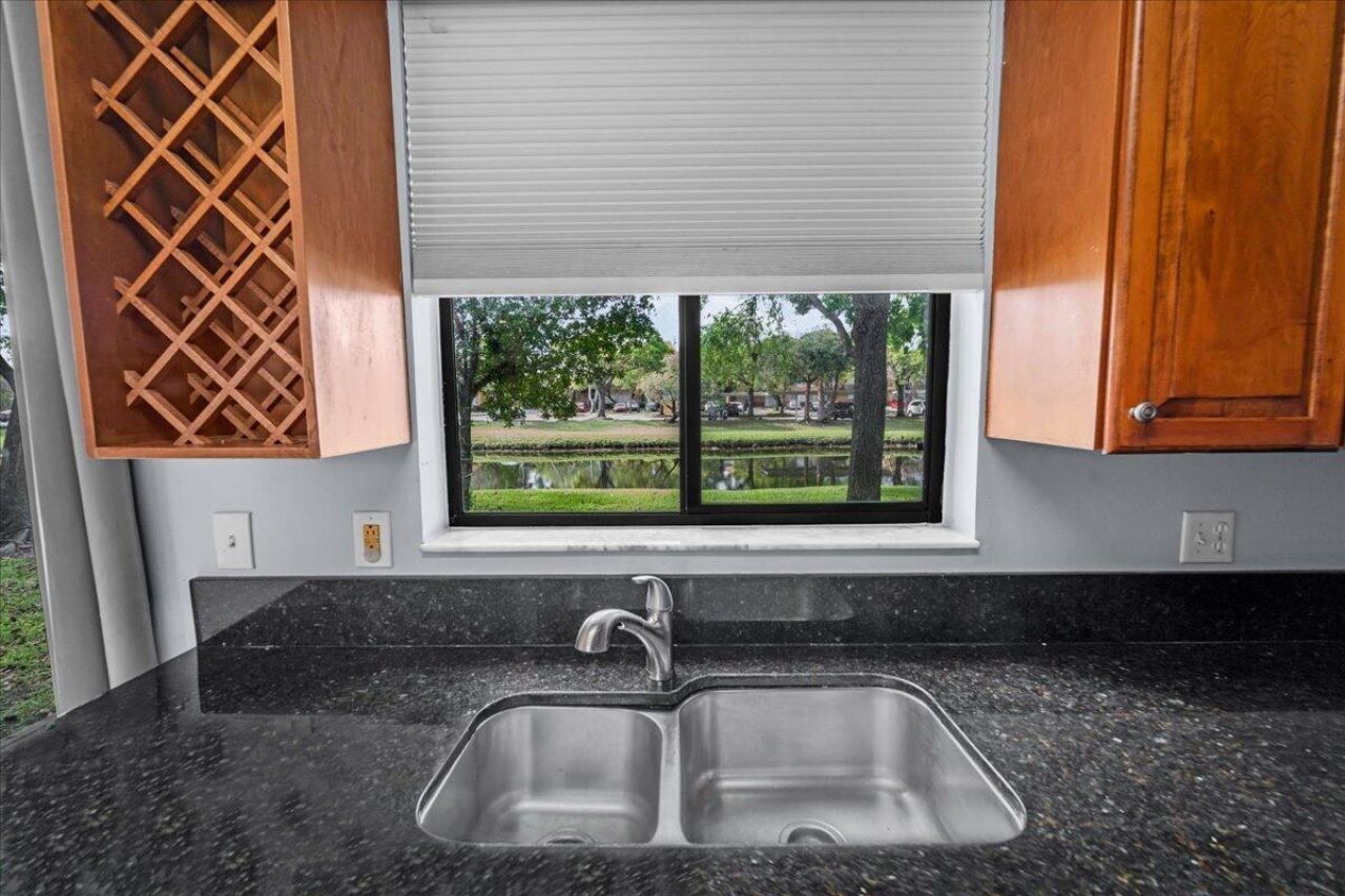 10538 NW 10th Street, Plantation, FL 33322 Photo