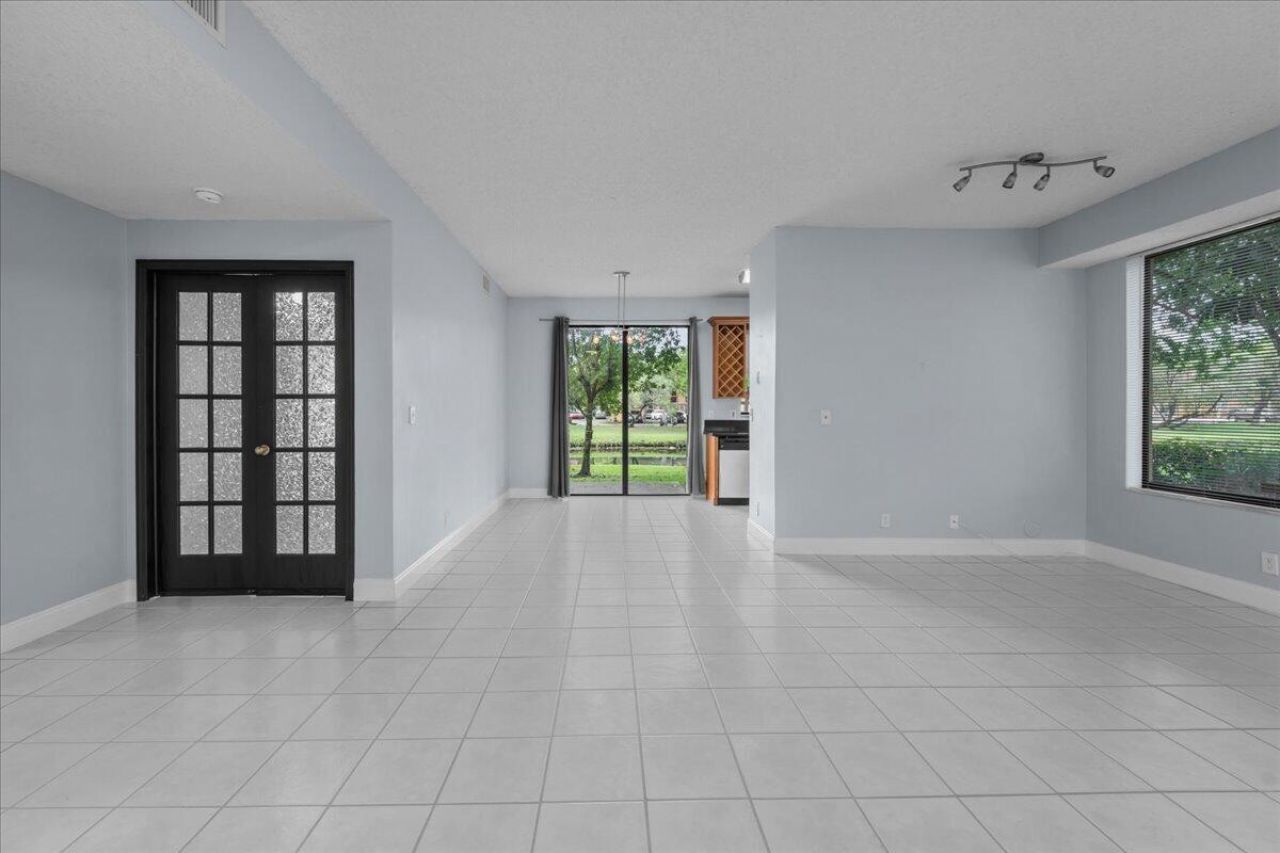 10538 NW 10th Street, Plantation, FL 33322 Photo