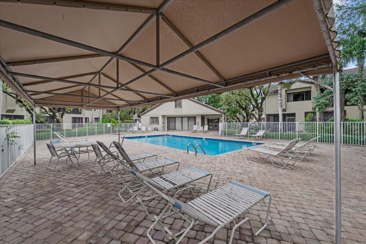 10538 NW 10th Street, Plantation, FL 33322 Photo