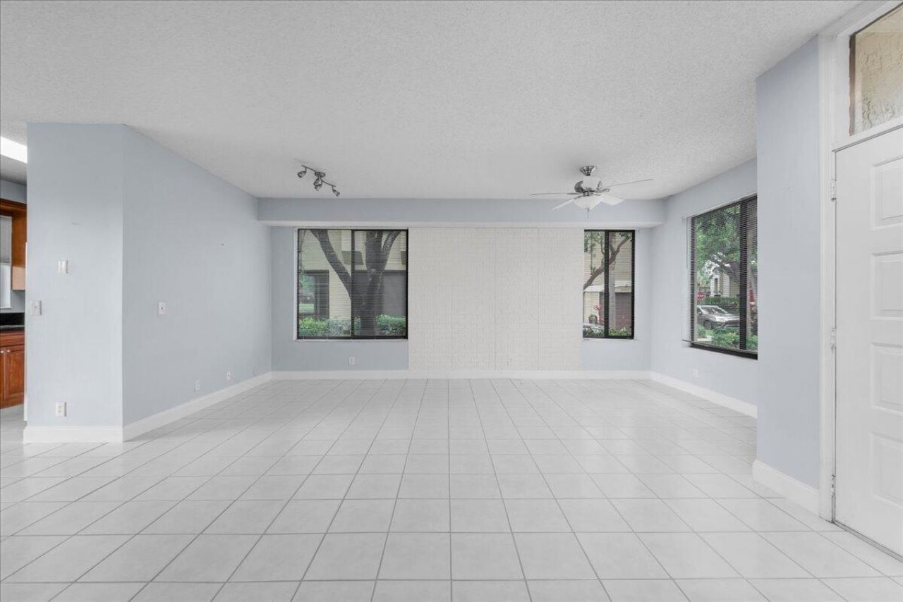 10538 NW 10th Street, Plantation, FL 33322 Photo