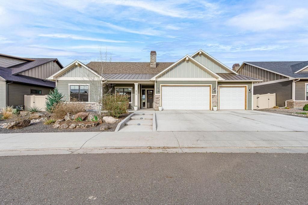 819 RED APPLE ROAD Grand Junction, CO 81505