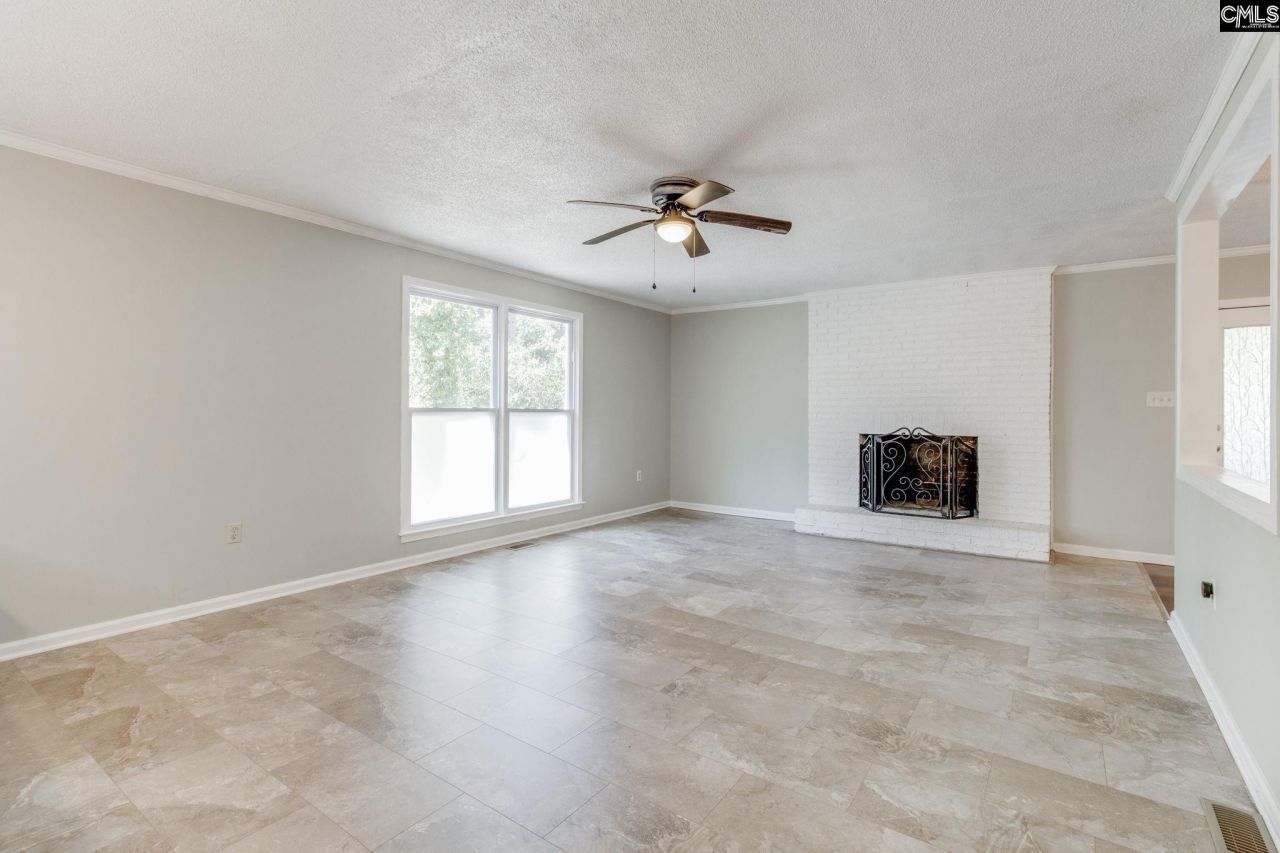 7905 Castleton Lane Photo 12