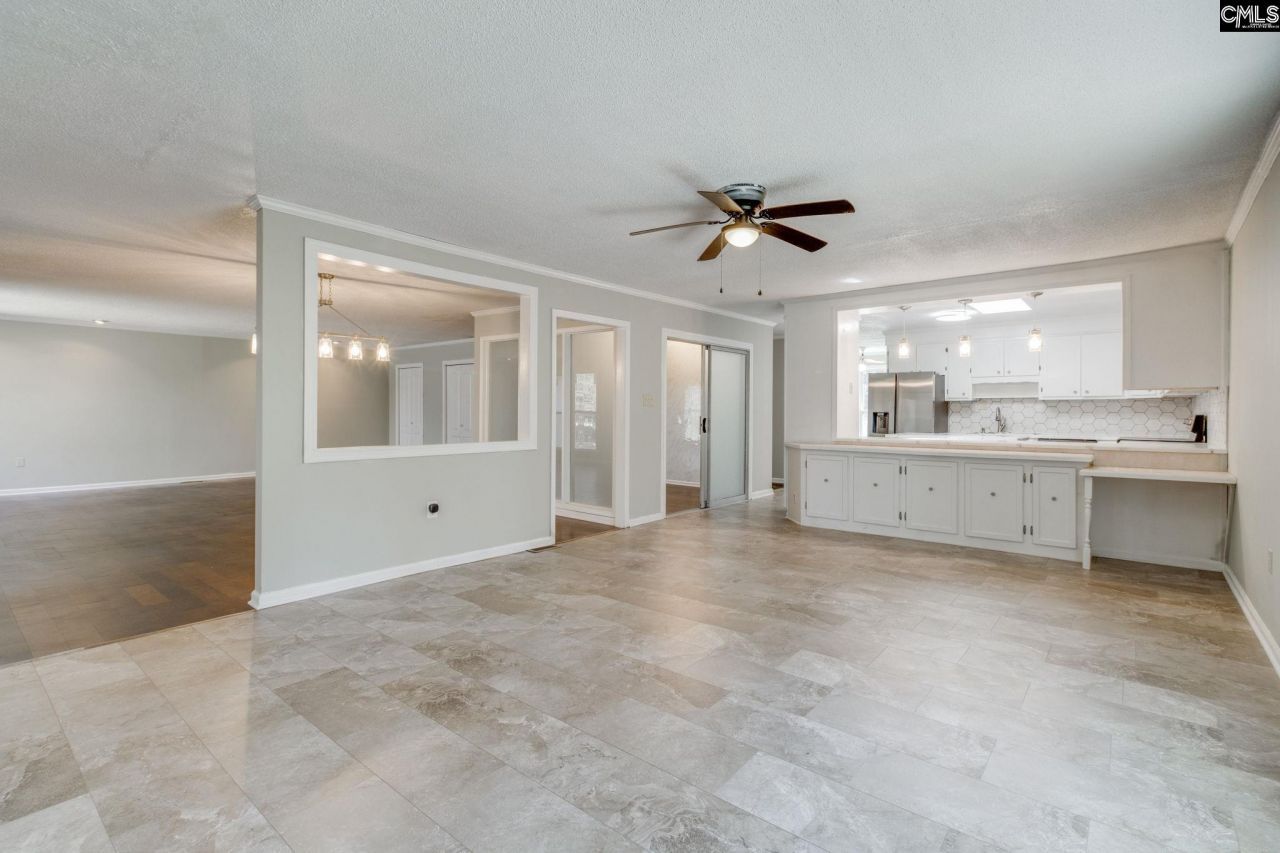 7905 Castleton Lane Photo 13