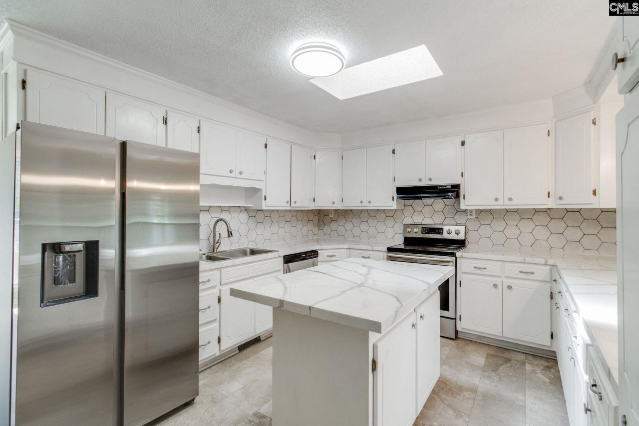 7905 Castleton Lane Photo 14