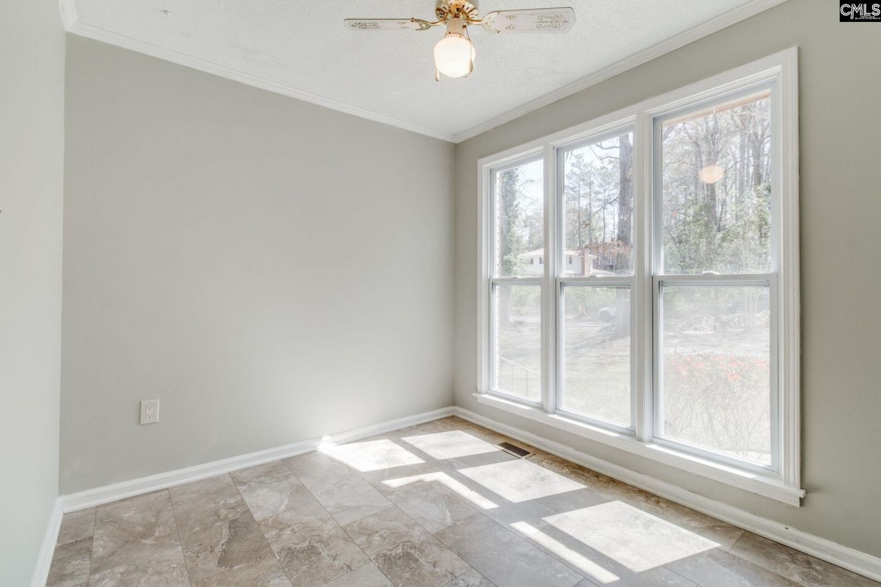 7905 Castleton Lane Photo 18