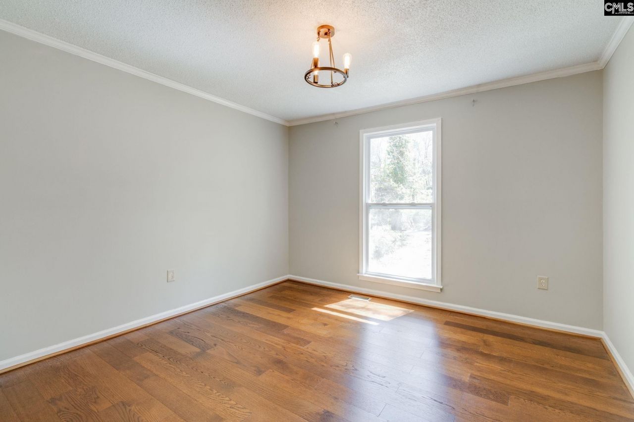 7905 Castleton Lane Photo 26