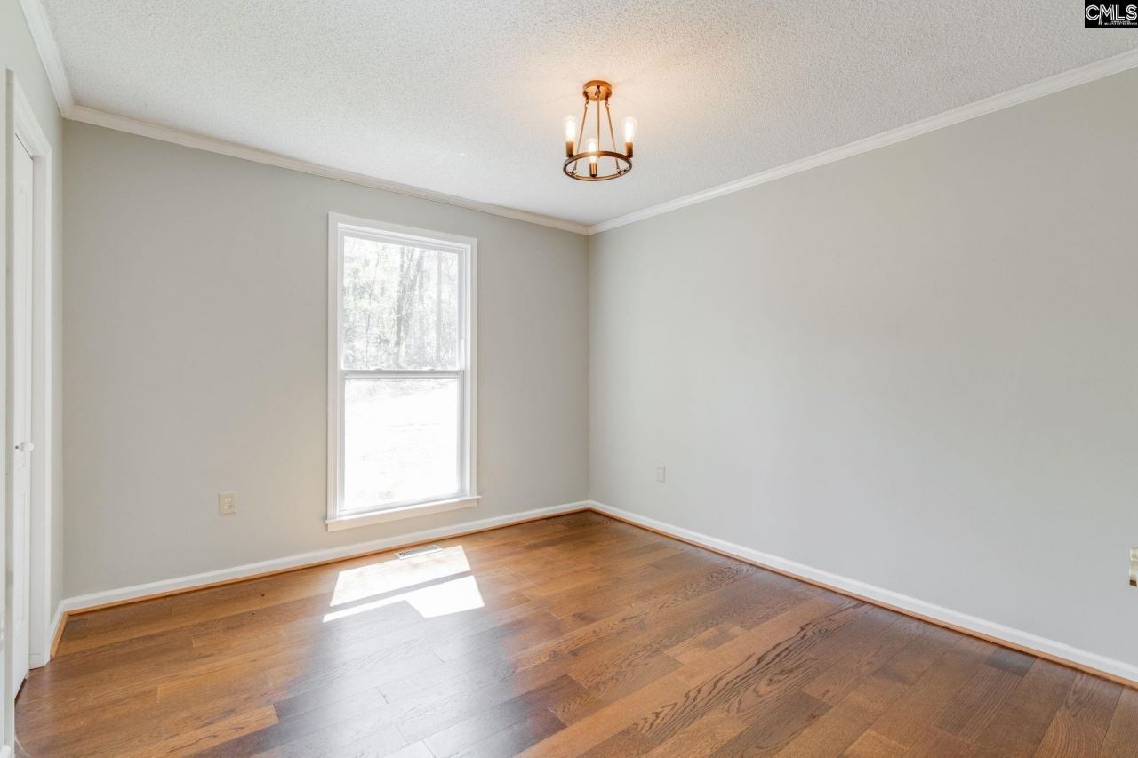 7905 Castleton Lane Photo 28