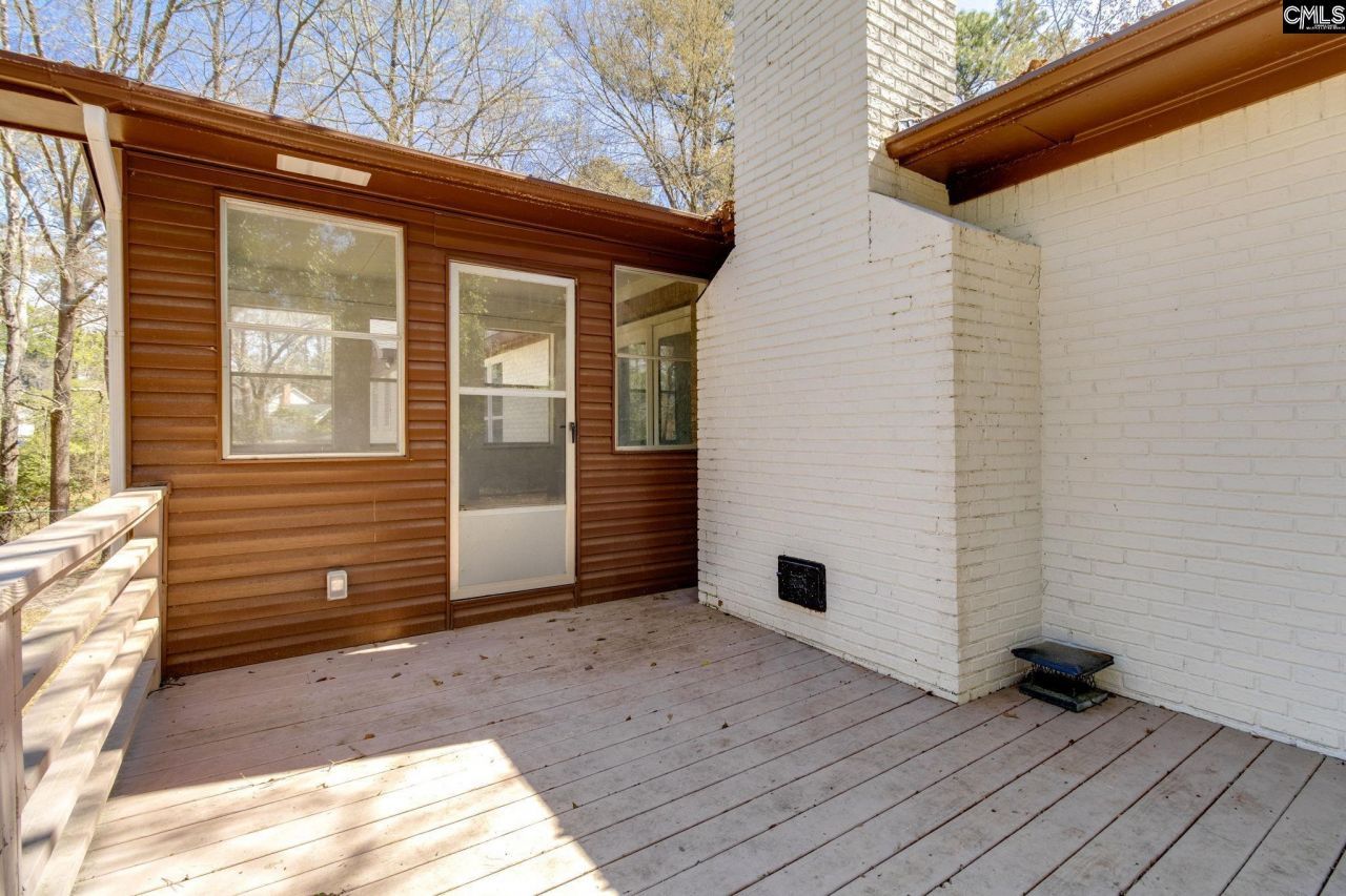 7905 Castleton Lane Photo 37