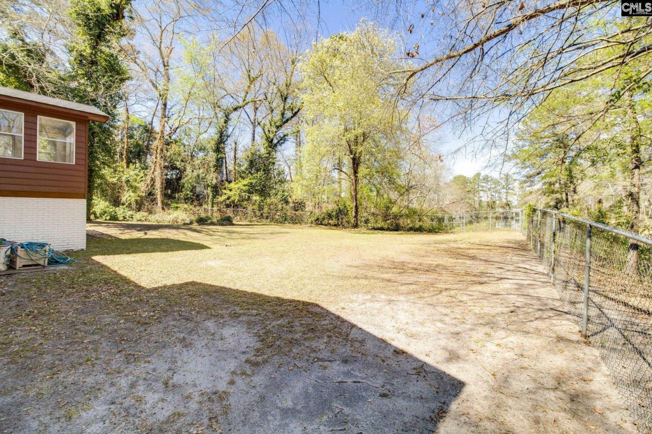 7905 Castleton Lane Photo 39