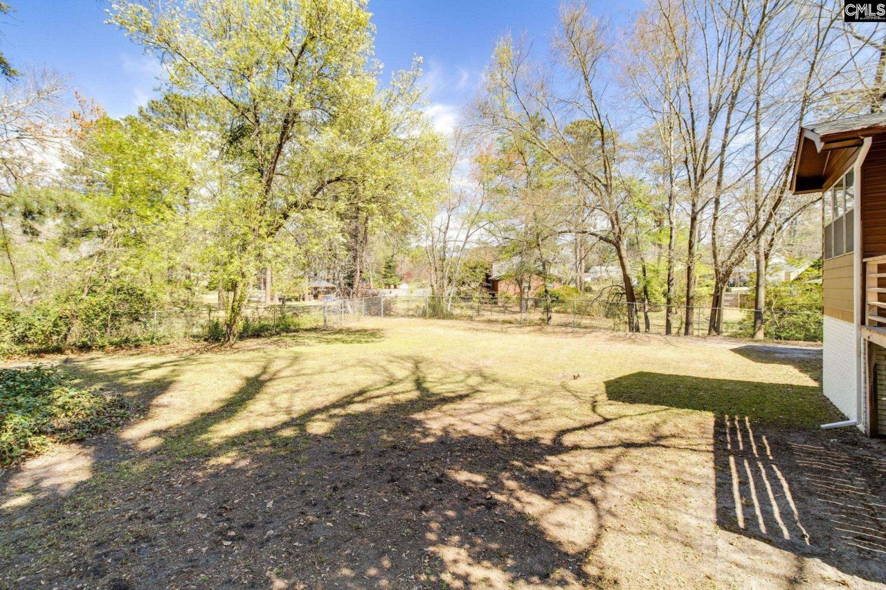 7905 Castleton Lane Photo 40