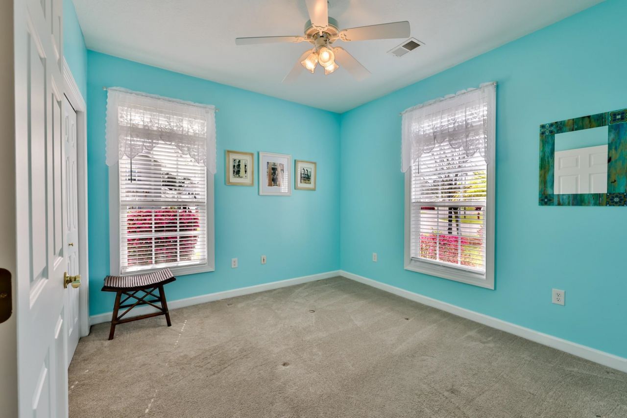 400 Mahogany Dr. Photo 20