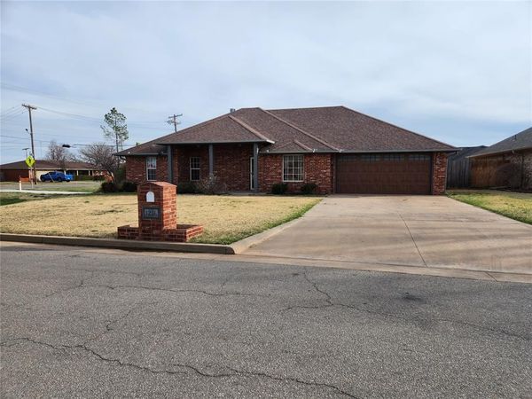 1216 Wendy Street, Altus, OK 73521