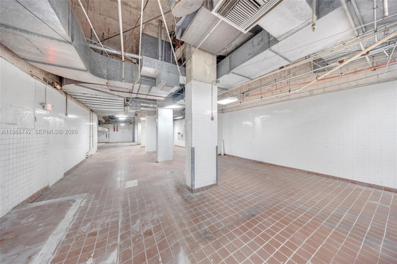 5445 Collins Ave , Unit CU1, Miami Beach, FL 33140 Photo