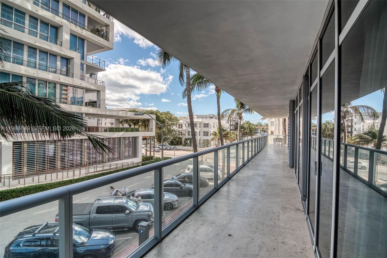 3737 Collins Ave , Unit S-203, Miami Beach, FL 33140 Photo