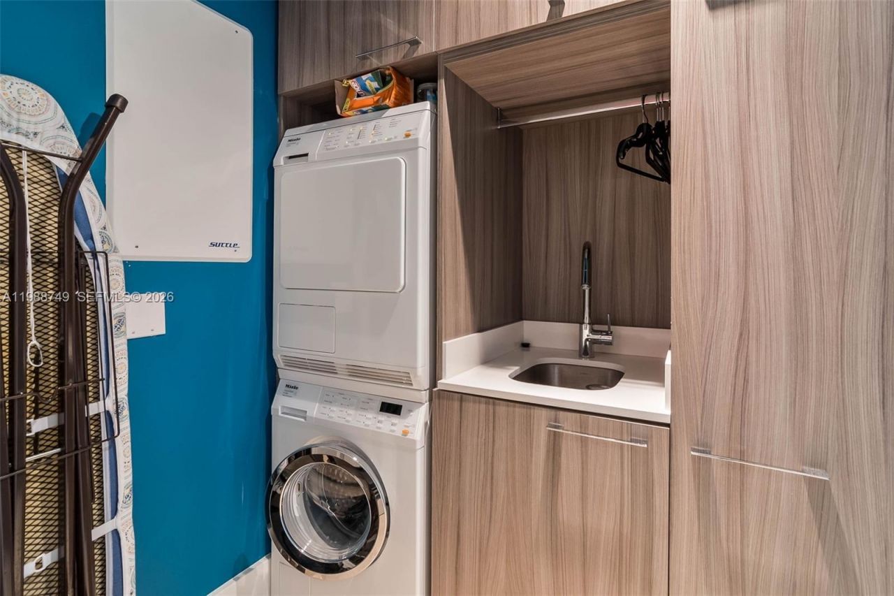 3737 Collins Ave , Unit S-203, Miami Beach, FL 33140 Photo