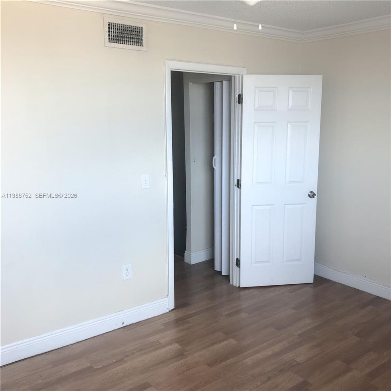 4415 W 10th Ln , Unit 14, Hialeah, FL 33012 Photo