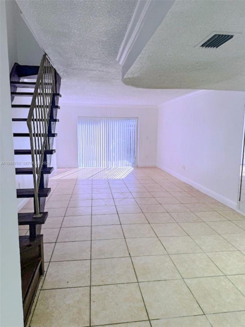 4415 W 10th Ln , Unit 14, Hialeah, FL 33012 Photo