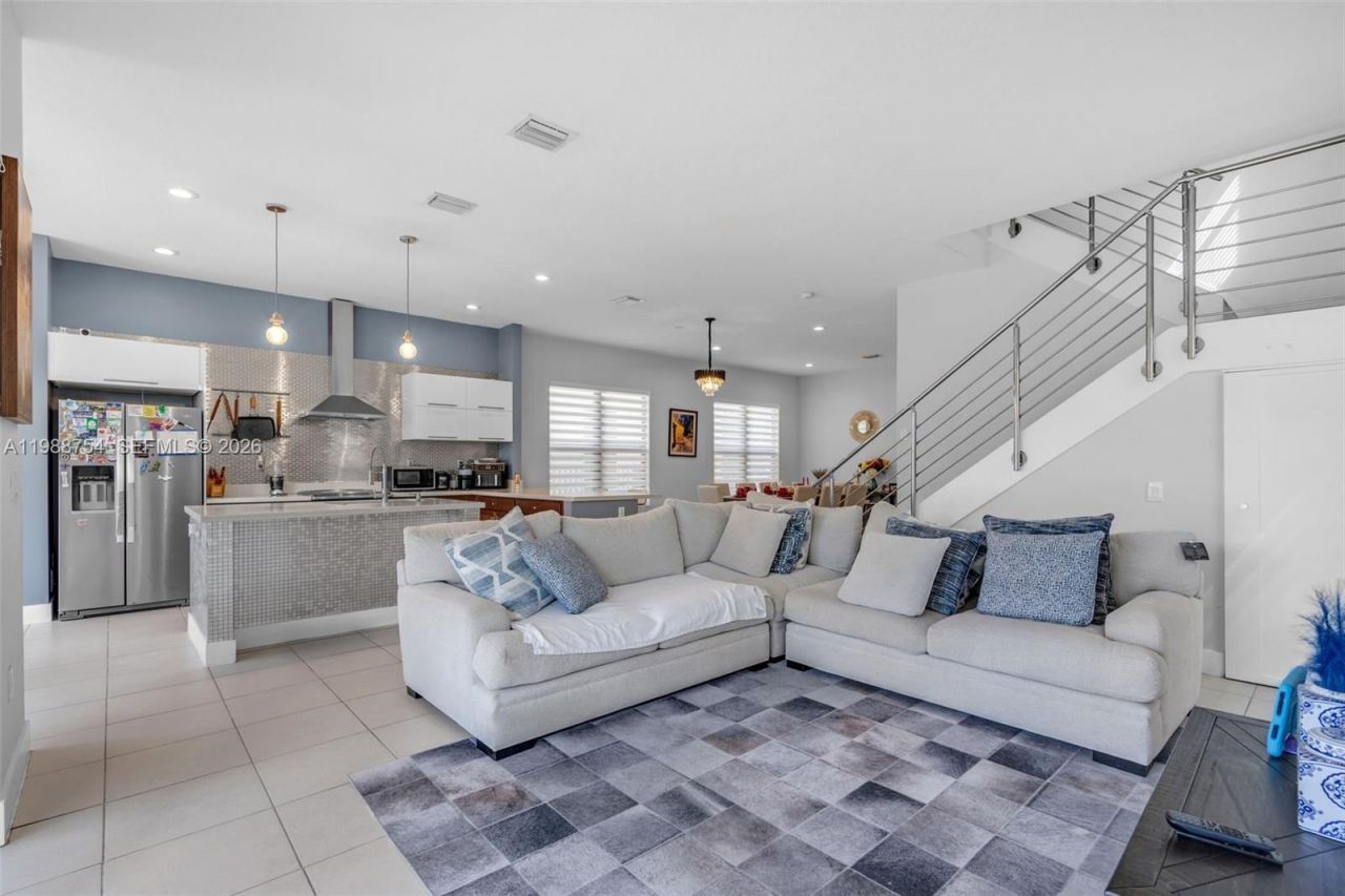 3332 W 95th Ter, Unit ., Hialeah, FL 33018 Photo