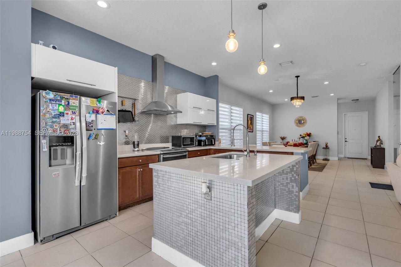 3332 W 95th Ter, Unit ., Hialeah, FL 33018 Photo