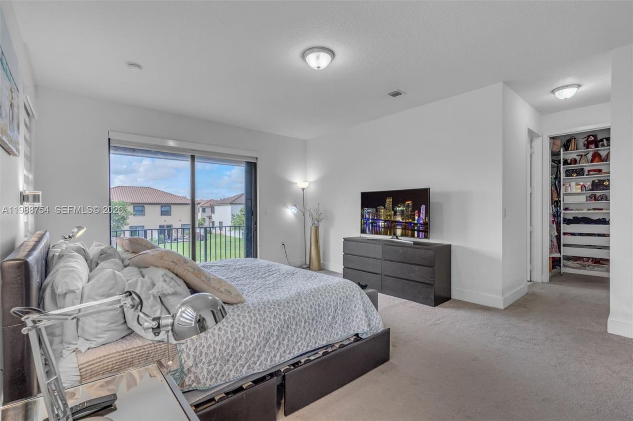 3332 W 95th Ter, Unit ., Hialeah, FL 33018 Photo