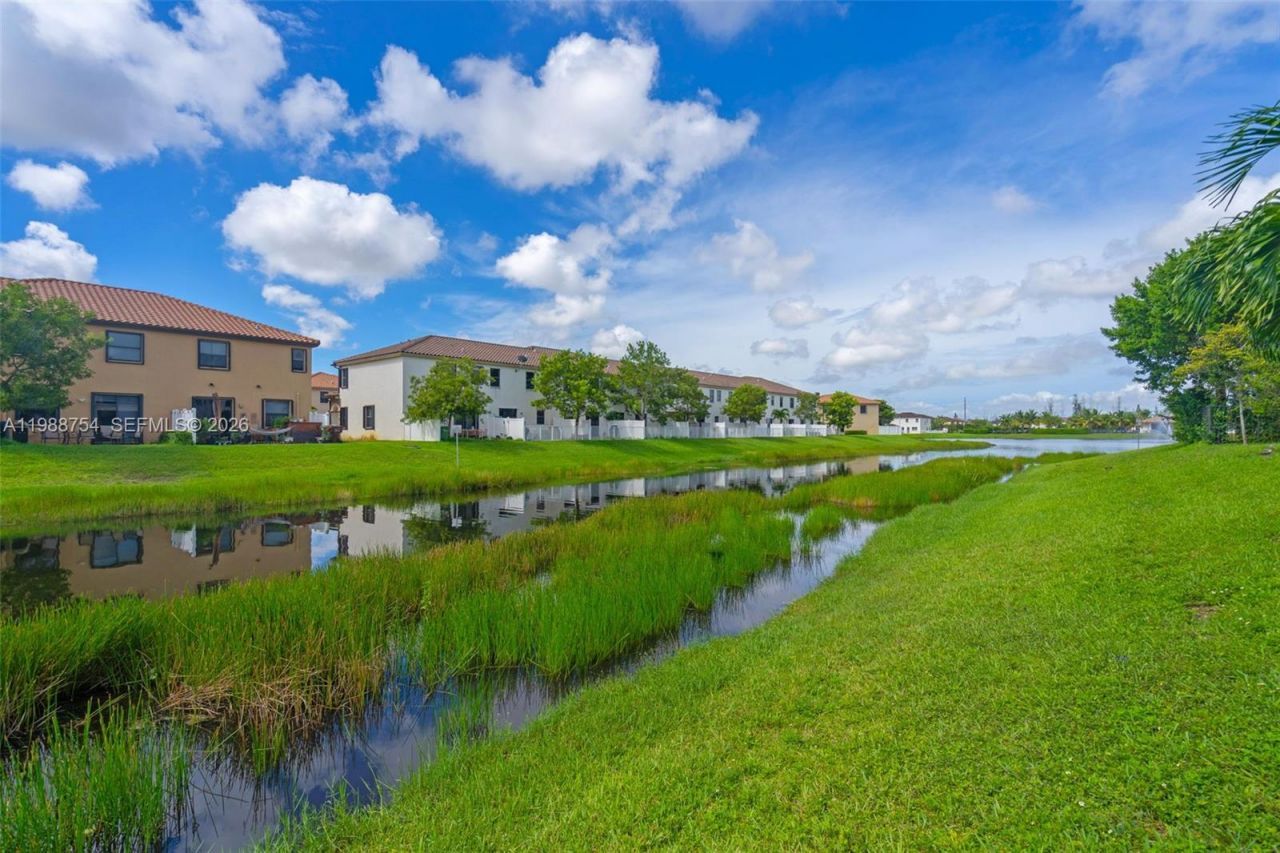 3332 W 95th Ter, Unit ., Hialeah, FL 33018 Photo