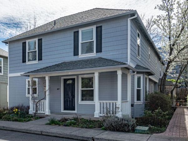 827 Blackberry Lane, Ashland, OR 97520