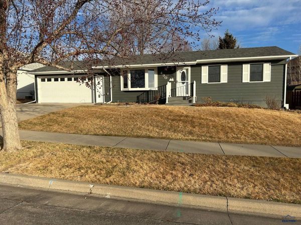 430 TAMARACK DR, Rapid City, SD 57701