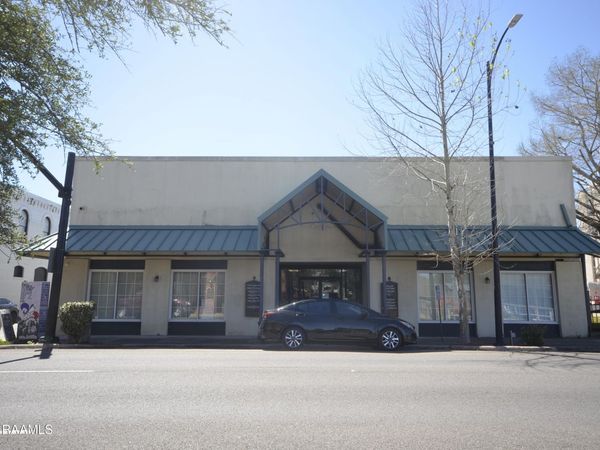 203 W Main Street , New Iberia, LA 70560