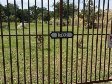 1702 Seale Street, Dallas, TX 75208