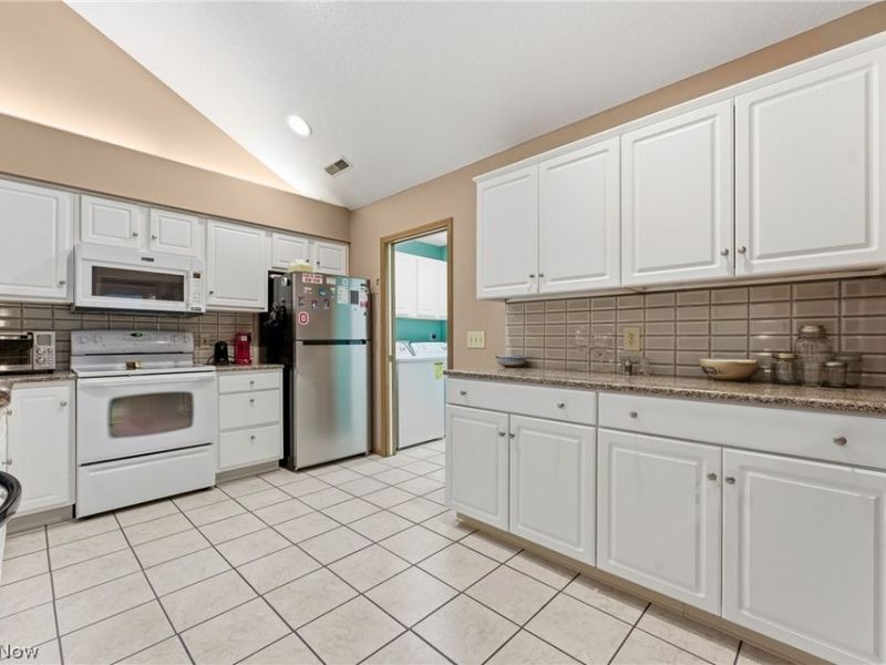 4212 Tannybrooke Lane NW, Unit 1C, Canton, OH 44718 Photo 11