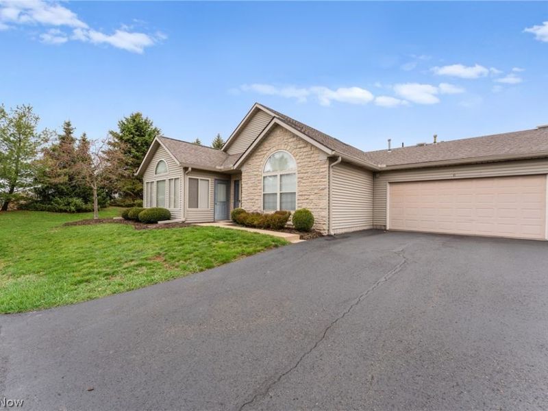 4212 Tannybrooke Lane NW, Unit 1C, Canton, OH 44718 Photo 2