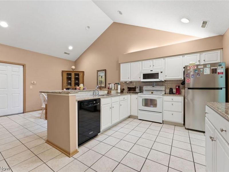 4212 Tannybrooke Lane NW, Unit 1C, Canton, OH 44718 Photo 9