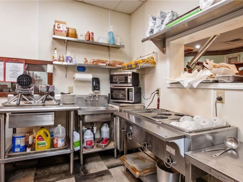 2000 E Wheeling Avenue, Cambridge, OH 43725 Photo 27