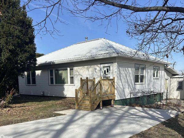 106 N Center Street, Toledo, IA 50234