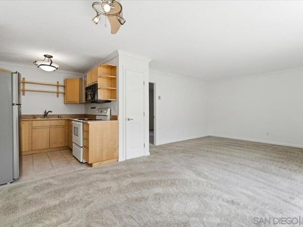 4404 Bond St., Unit C, San Diego, CA 92109