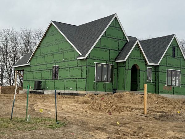 8464 Longmeadow Lane, West Des Moines, IA 50266