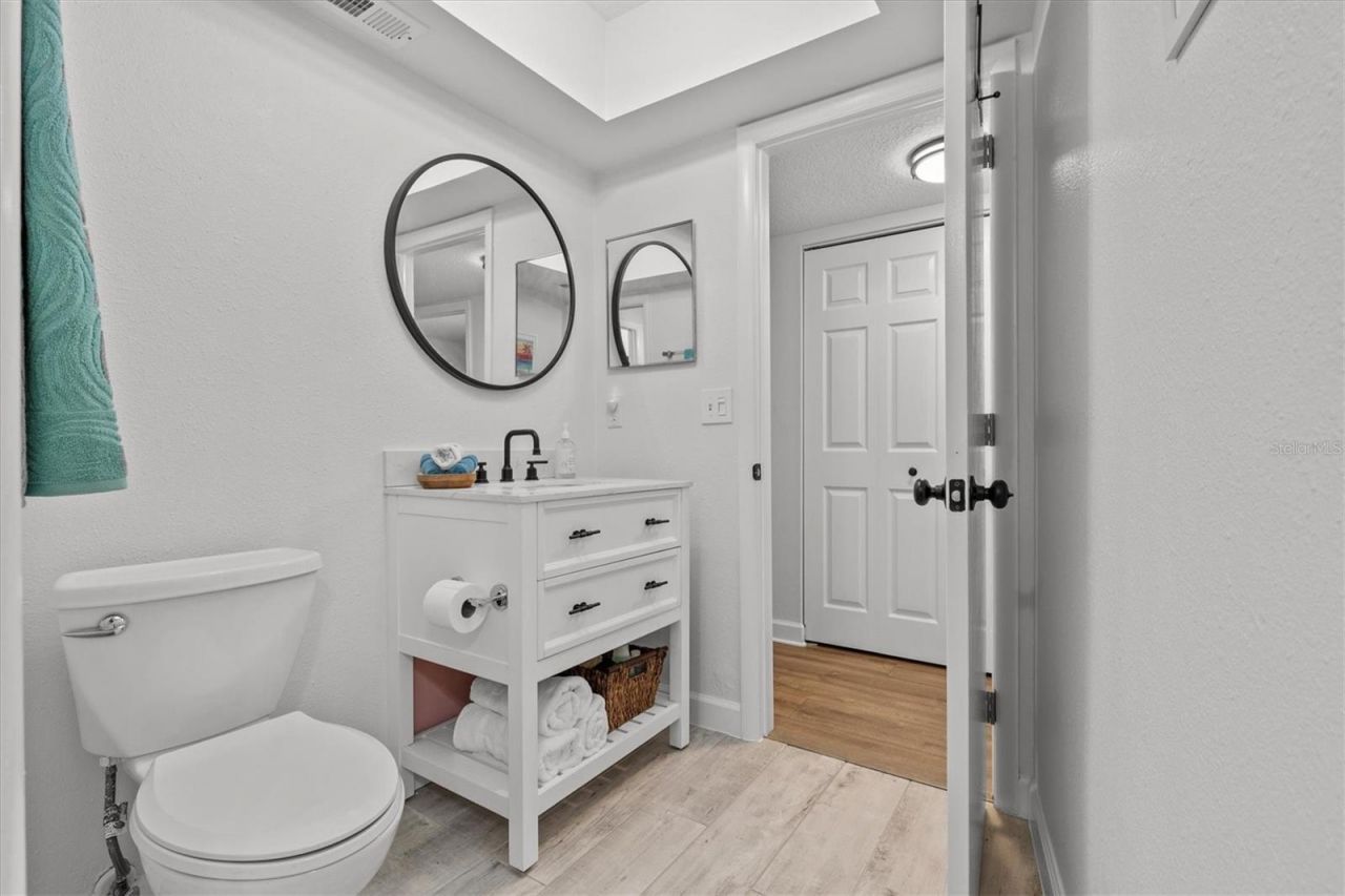 1581 Amberlea Drive S, Dunedin, FL 34698 Photo