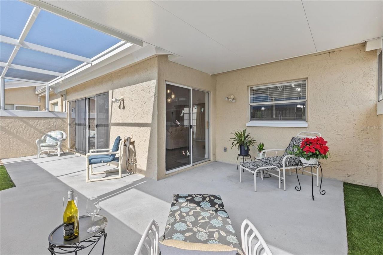 1581 Amberlea Drive S, Dunedin, FL 34698 Photo